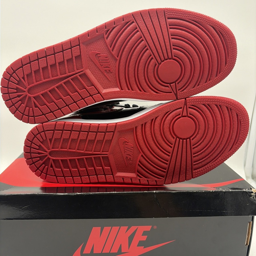 Size 9.5 - Jordan 1 Retro OG High Patent Bred (555088-063) - Picture 5 of 11